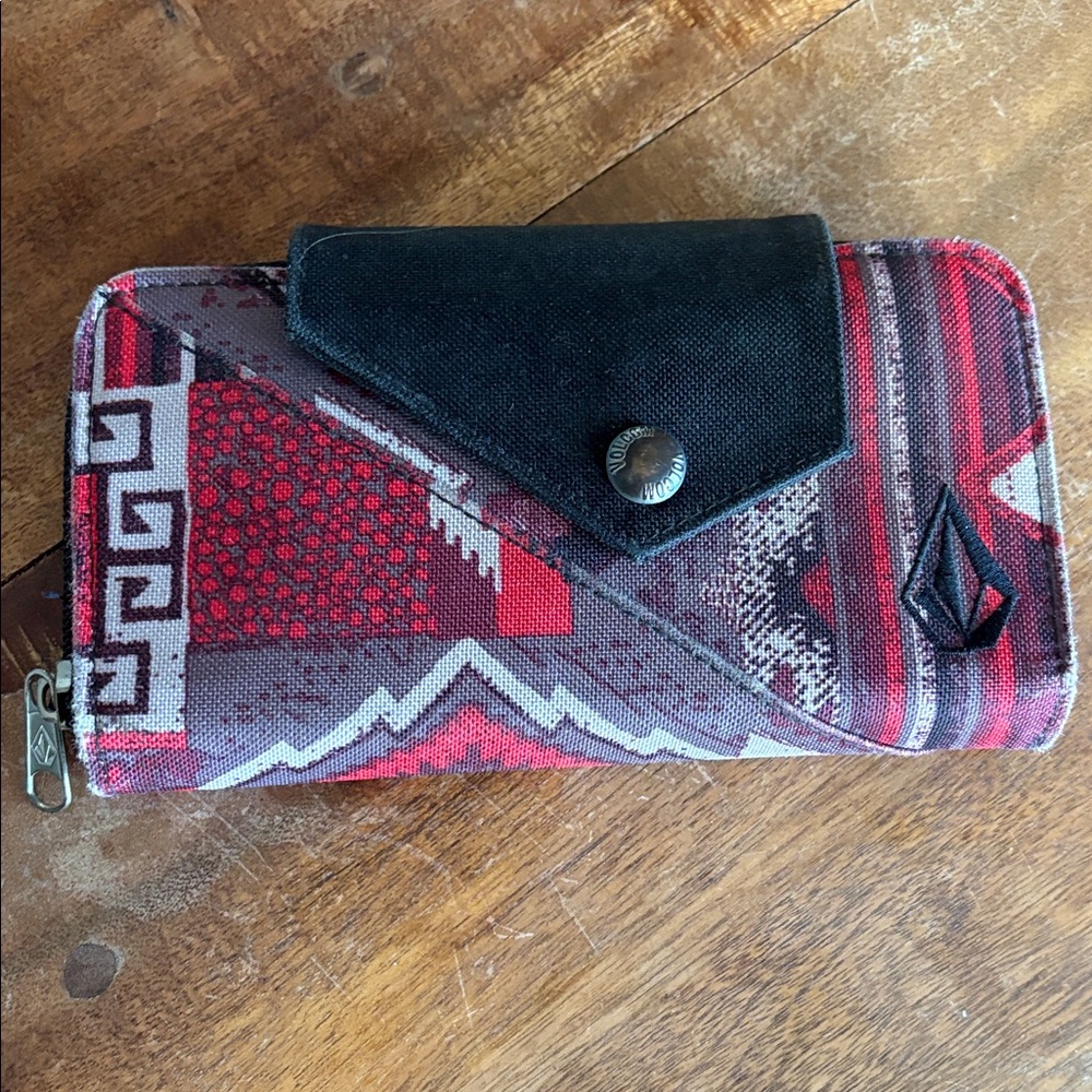 Volcom Aztec Pattern Wallet with Black Snap Flap - image 1